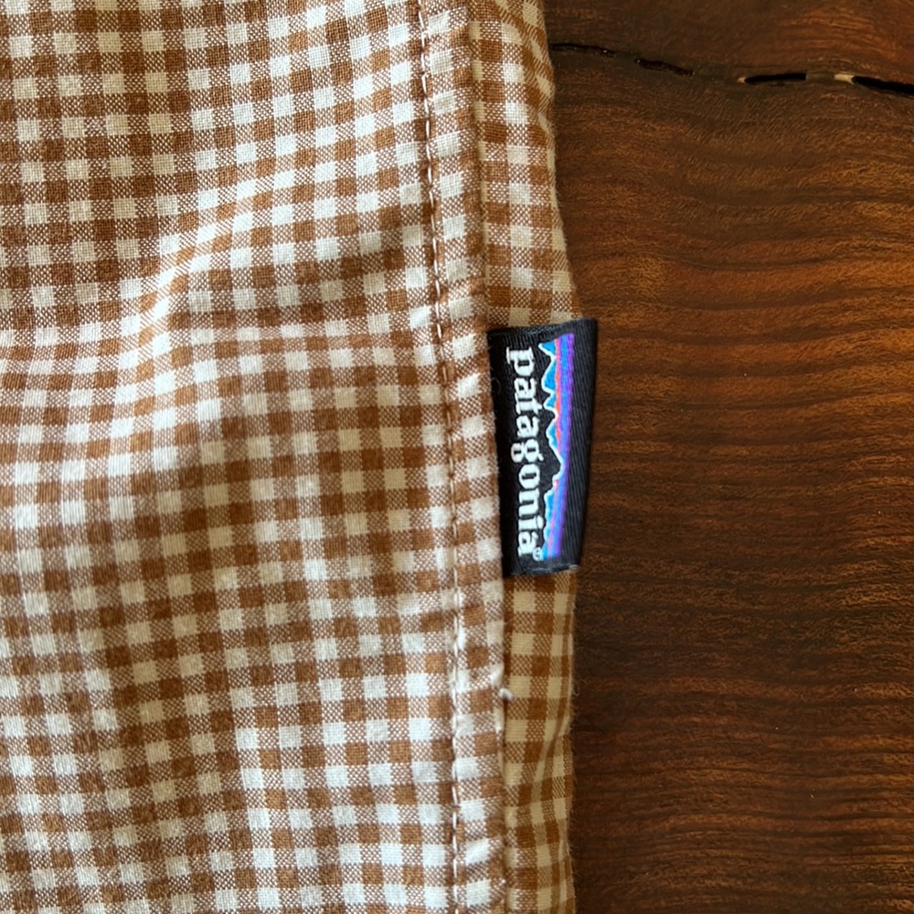 Patagonia Button Down Size Large - image 5